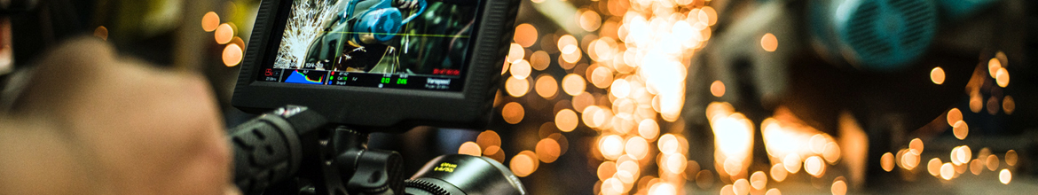 montega-media-red-camera